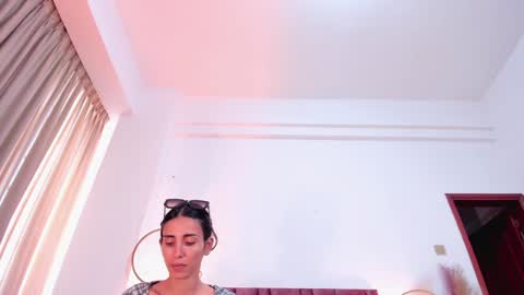 Snapshot of ninacavallli chatting on 18, 1, 2025 Nina online show from 18, 1, 2025