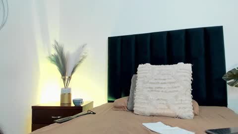 Snapshot of ninacavallli chatting on 28, 1, 2025 Nina online show from 28, 1, 2025