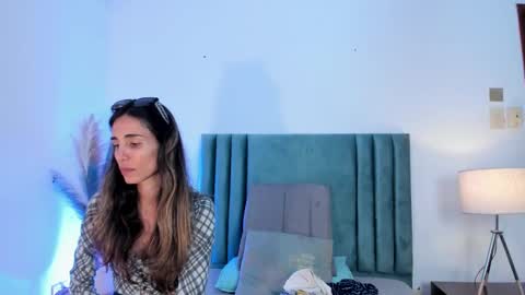 Snapshot of ninacavallli chatting on 10, 2, 2025 Nina online show from 10, 2, 2025