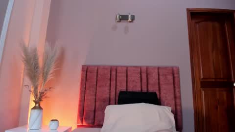 Snapshot of ninacavallli chatting on 26, 10, 2025 Nina online show from 26, 10, 2025