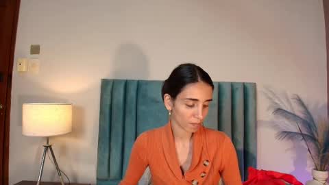 Snapshot of ninacavallli chatting on 6, 11, 2025 Nina online show from 6, 11, 2025