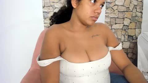 Snapshot of ninacollinss1 chatting on 11, 11, 2025 ninabigboobs online show from 11, 11, 2025