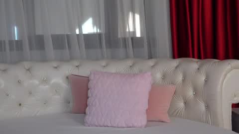 NinaCrystal online show from 23, 4, 2026