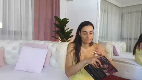 NinaCrystal online show from 21, 7, 2026
