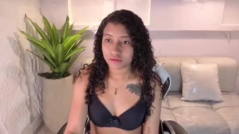 Nina  online show from 11, 11, 2025