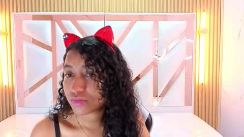 Nina  online show from 26, 11, 2025