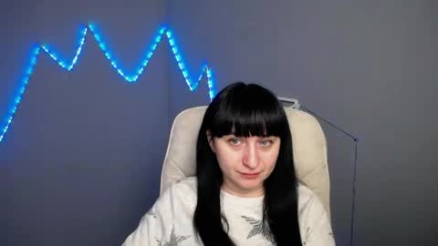 ninaflawlees online show from 22, 4, 2026