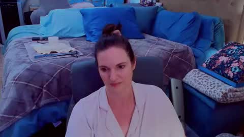 Nina Jaymes online show from 8, 6, 2026