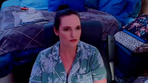 Nina Jaymes online show from 5, 7, 2026