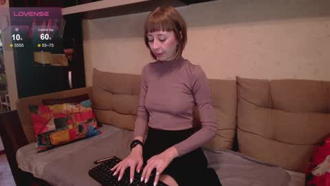 NinaNovalicious online show from 13, 1, 2025