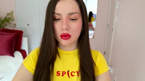 NinaOneil online show from 26, 2, 2025