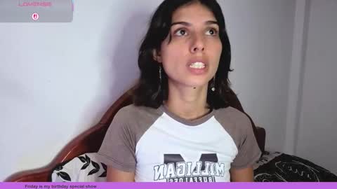 Snapshot of ninasky19 chatting on 18, 12, 2025 ninasky19 online show from 18, 12, 2025