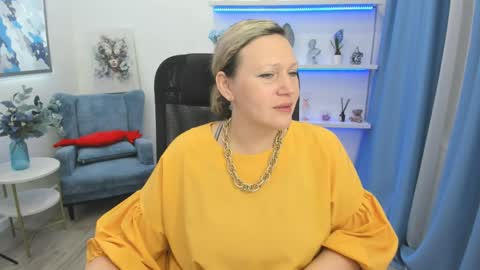 ninastarle online show from 8, 4, 2026