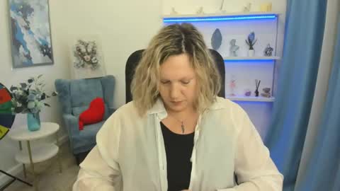 ninastarle online show from 19, 4, 2026