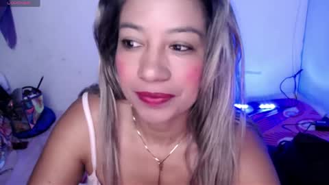 ninatinydoll1 online show from 22, 4, 2026