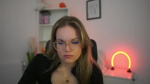 NinaViety online show from 21, 5, 2026