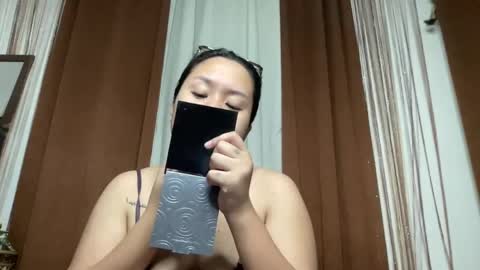 nini_luvskorn online show from 10, 4, 2026