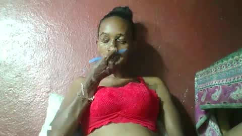 ninie246746 online show from 28, 1, 2025