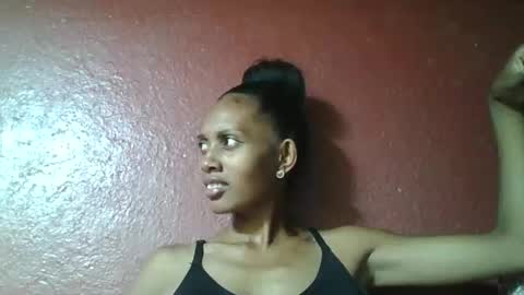 ninie246746 online show from 24, 2, 2025