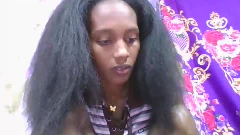 ninie246746 online show from 18, 3, 2026