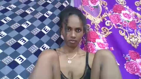 ninie246746 online show from 18, 4, 2026
