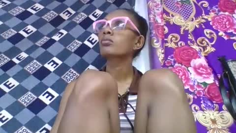 ninie246746 online show from 23, 4, 2026