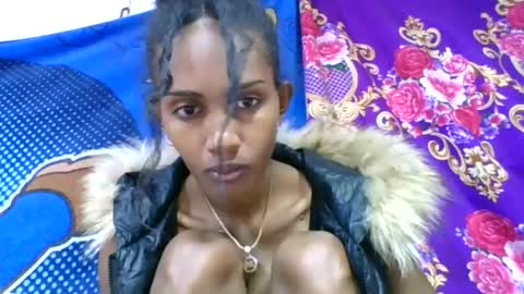 ninie246746 online show from 12, 6, 2026