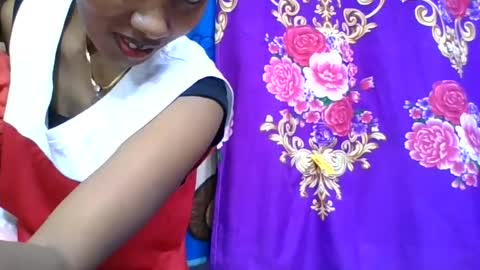 ninie246746 online show from 25, 7, 2026