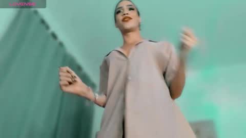 Ninon Beart online show from 22, 2, 2026