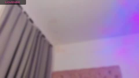 Ninon Beart online show from 26, 4, 2026