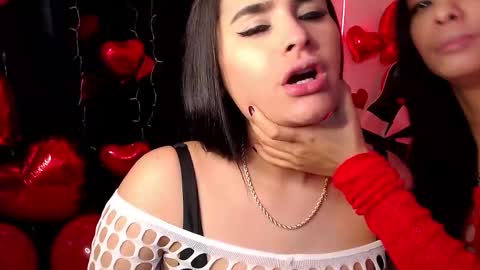 Snapshot of ninoska_14 chatting on 14, 2, 2025 Agatha love online show from 14, 2, 2025