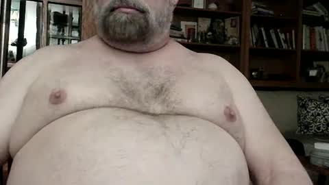 Nip Fun Bear online show from 21, 2, 2025