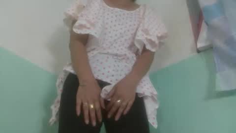 Snapshot of nirisouh chatting on 17, 10, 2025 nirisouh online show from 17, 10, 2025