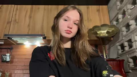 Tears Lora online show from 5, 5, 2026