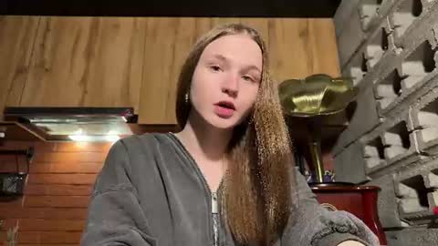 Tears Lora online show from 10, 6, 2026
