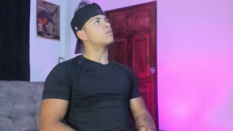 noah_223 online show from 23, 4, 2026