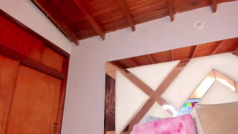 Sara  online show from 10, 3, 2025