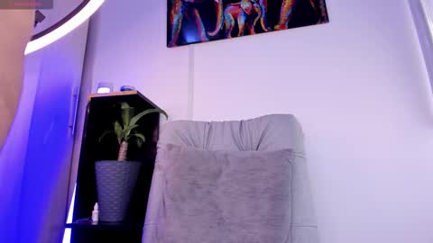 noah_devil_ online show from 21, 9, 2025