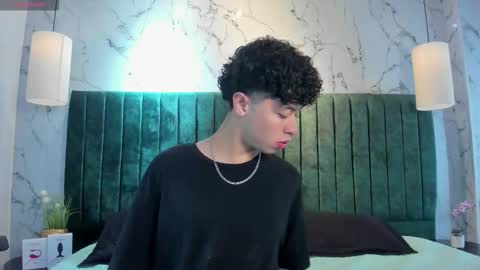 noah_dupont_ online show from 12, 10, 2025