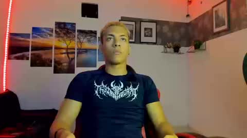 noah_flynn1 online show from 20, 10, 2025