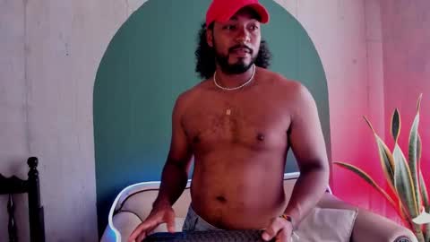 Snapshot of noah_jones__ chatting on 30, 1, 2025 Noah online show from 30, 1, 2025