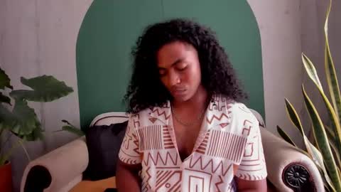 Snapshot of noah_jones__ chatting on 21, 11, 2025 Noah online show from 21, 11, 2025