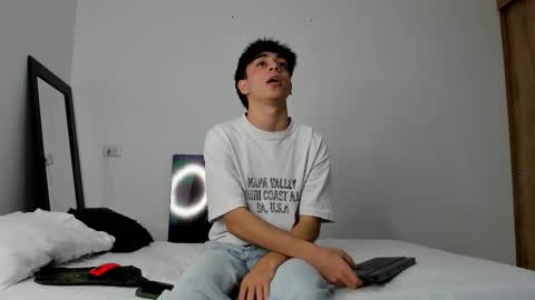 Snapshot of noah_loveboy chatting on 11, 9, 2025 Noah online show from 11, 9, 2025