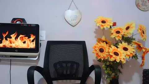 Snapshot of noah_miller7 chatting on 12, 1, 2025 Noah Millers online show from 12, 1, 2025