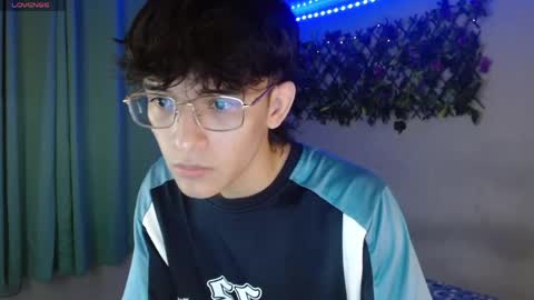 Snapshot of noah_millerx_ chatting on 19, 4, 2026 noah online show from 19, 4, 2026