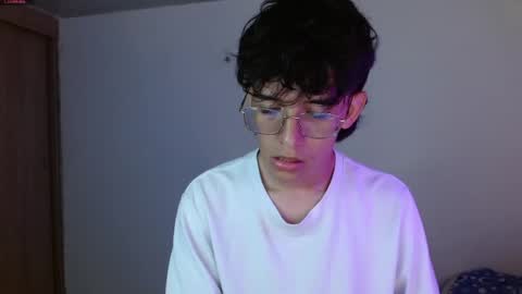 Snapshot of noah_millerx_ chatting on 26, 5, 2026 noah online show from 26, 5, 2026
