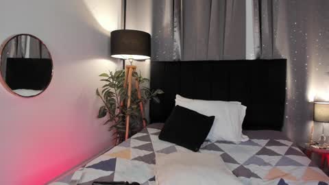 Snapshot of noahandlauren chatting on 24, 12, 2024 . . online show from 24, 12, 2024