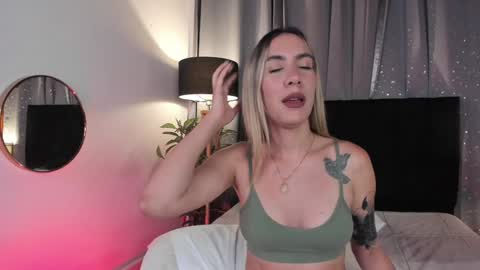 Snapshot of noahandlauren chatting on 3, 1, 2025 . . online show from 3, 1, 2025