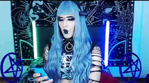 caroline online show from 5, 2, 2025