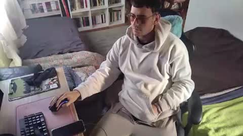 Noeliswaifu online show from 21, 7, 2026